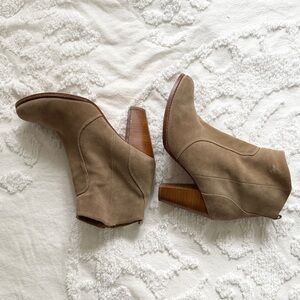 Joie ‘Dalton’ Tan Suede Ankle Women’s Booties Size 9